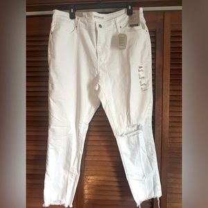 Levi woman’s jeans NWT 721 High Rise skinny ankle - 18w